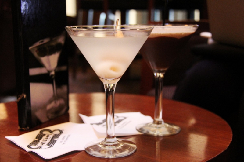 boite-nuit-TOUDON-min_martini_bar_lychee_chocolate_alcohol_liquor_happy_hour_happy-910161